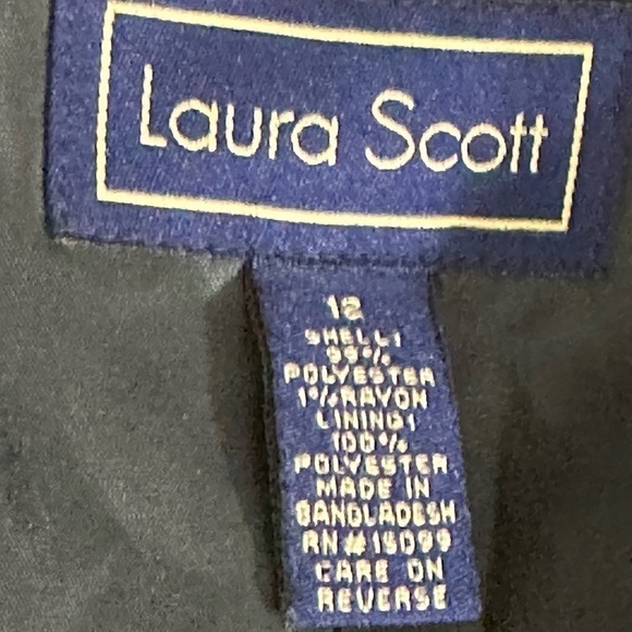 Laura Scott sz 12 blazer black pin stripe. Two button   Front pockets - Picture 13 of 14